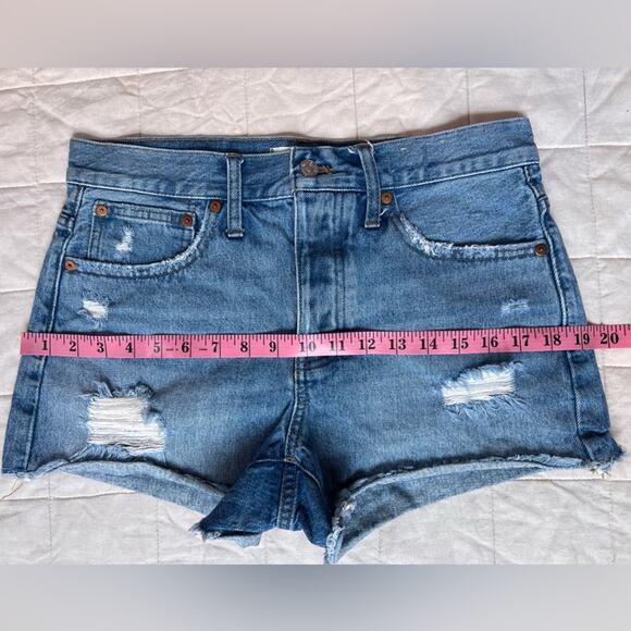 Madewell 100% Cotton Distressed Relaxed Denim Short in Homecrest Wash - 27 - Picture 8 of 12